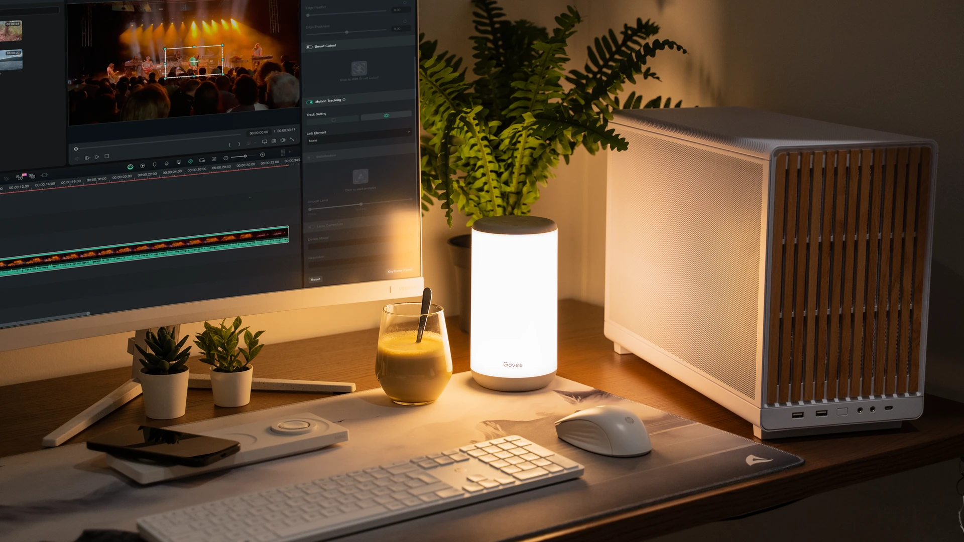 PC noir avec trois ventilateurs frontaux bleus