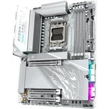 GIGABYTE X870 AORUS ELITE X3D ICE carte mère socket AM5 Argent/Blanc, RAID, 5 Gb-LAN, WLAN, BT, Sound, ATX