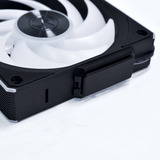 Lian Li UNI FAN CL120 Wireless, Ventilateur de boîtier Noir, Lot de 3, 120 mm