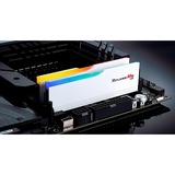 G.Skill 32 Go DDR5-6000 Kit, Mémoire vive Blanc, F5-6000J3238F16GX2-RM5RW, Ripjaws M5 RGB, XMP